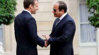 السيسي يوقع مذكرات تفاهم بقيمة 400 مليون يورو مع ماكرون