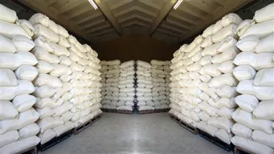 ضبط 4 أطنان سكر قبل بيعها فى السوق السوداء بكفرالشيخ