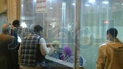 بالصور.. السكك الحديدية تبدأ تشغيل أكشاك بيع التذاكر في محطة مصر 