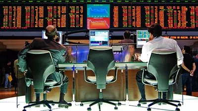 أسهم أوروبا تهبط مع تراجع مارين هارفست النرويجية وبيرسون البريطانية