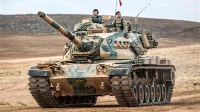 الجيش التركي يدفع بتعزيزات على الحدود العراقية