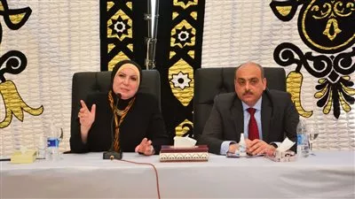 نيفين جامع: منح 5752 رخصة بناء وتشغيل و3323 سجل صناعي فى 6 أشهر