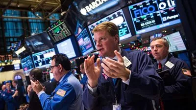 ارتفاع مؤشرات وول ستريت بمستهل التعاملات بعد بيانات أسعار المستهلكين