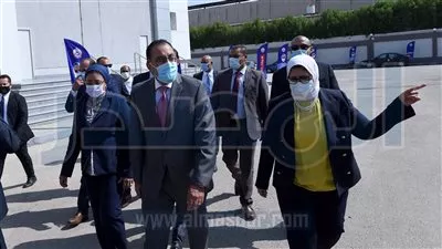 رئيس الوزراء يتفقد مصنع إنتاج اللقاحات بمُجمع «فاكسيرا» فى 6 أكتوبر