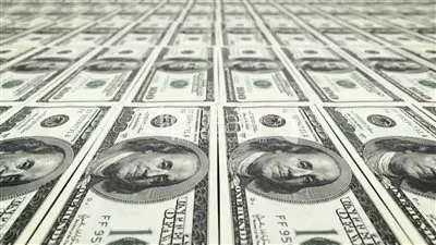 الدولار ينخفض بعد تسجيل أكبر ارتفاع أسبوعي في 2017