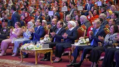 الرئيس السيسى يقرر رفع الحد الأدنى للأجور إلى 2000 جنيه