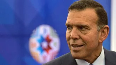 سويسرا تُسلم نائب رئيس الفيفا إلى الولايات المتحدة