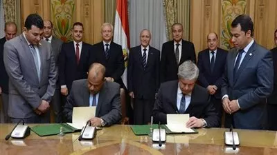 توقيع مذكرة تفاهم مع «سيلينجرو بروم» البيلاروسية لنقل تكنولوجيا تصنيع الصوامع