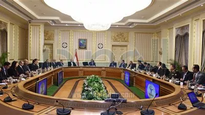 رئيس الوزراء يتابع استراتيجية توطين صناعة السيارات الكهربائية