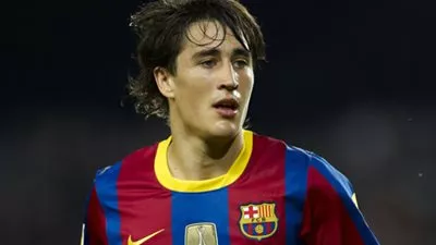 عمالقة الدوري الإنجليزي يتنافسون لضم نجم برشلونة السابق