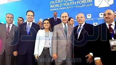 اقتصادية قناة السويس توقع 6 عقود مع مطورين محليين ودوليين 