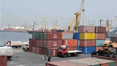 ميناء الإسكندرية يستقبل 46 ألف طن وقود