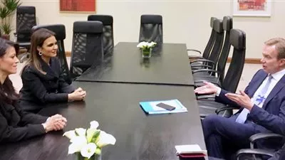 وزيرتا الاستثمار والسياحة تستعرضان مع رئيس «دافوس» الإصلاحات الاقتصادية