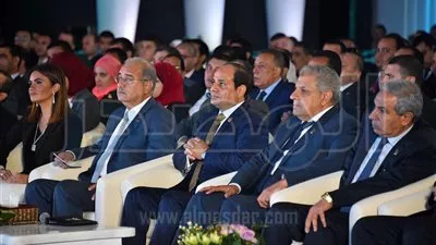 السيسى يشارك فى جلسة تقييم المشاركة السياسية للشباب في البرلمان