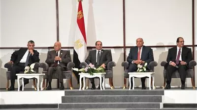 عباس كامل يوجه بتفعيل توصيات وقرارات منتدى شباب العالم 