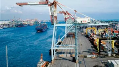 ضبط أجهزة كمبيوتر محظور استيرادها بميناء الإسكندرية