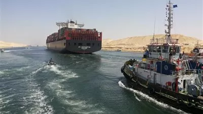 قناة السويس : عبور 57 سفينة بحمولات 3,4 مليون طن