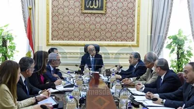 رئيس الوزراء يعقد اجتماعًا لمتابعة الموقف التنفيذي لمدينة دمياط للاثاث