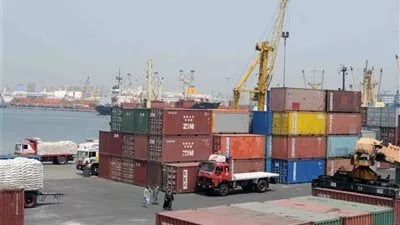 ميناء الإسكندرية يستقبل 57 ألف طن سولار وجازولين