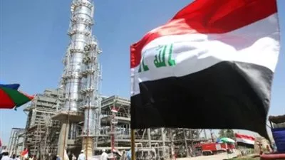 العراق يأمل في انتعاش أسعار النفط العام المقبل
