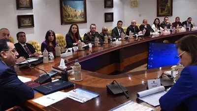 رئيس الوزراء يبحث استعدادات الانتقال للعاصمة الإدارية