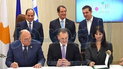 السيسي يشهد اتفاقية تعاون ثلاثي مع قبرص واليونان في مجال السياحة 