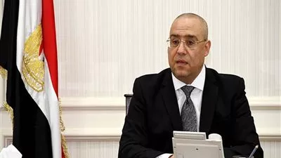 وزير الإسكان يتفقد «دار مصر» ومحطة معالجة الصرف ببرج العرب الجديدة