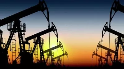 ارتفاع أسعار النفط بفضل طلب الصين وانخفاض مخزونات أمريكا