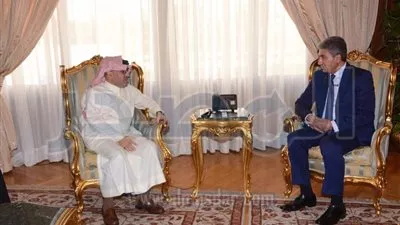 وزير الطيران المدني يستقبل رئيس منظمة السياحة العربية