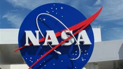 اثنان من رواد المحطة الفضائية يتوجهان في مهمة قصيرة