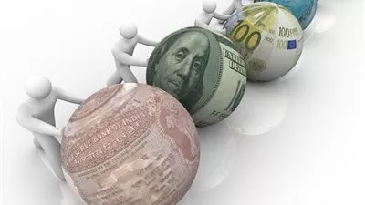 خبراء اقتصاد: تحرير سعر الصرف يعزز الثقة الدولية في الاستثمار بمصر