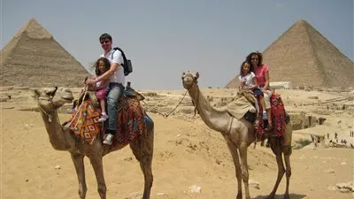 سائحون يشيدون بحالة الأمن والطبيعة الساحرة في شرم الشيخ 