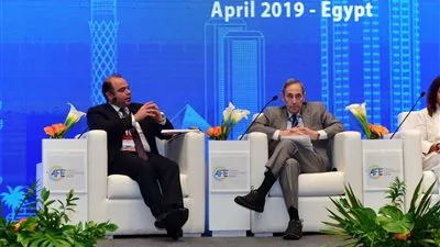 خبراء يضعون خارطة طريق لمستقبل القيد في البورصات