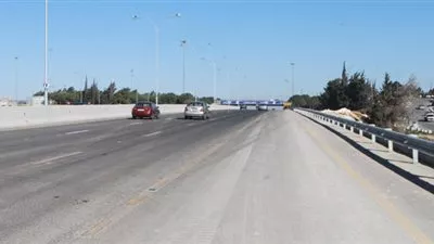 الانتهاء من تطوير طريق مطار الأقصر الدولي و