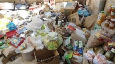 ضبط كمية من السلع الفاسدة في حملة تموينية بالإسكندرية