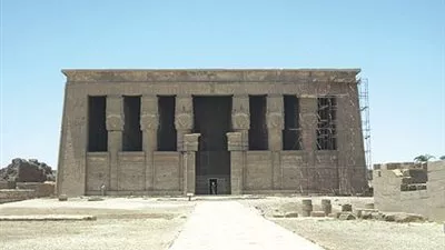 650 سائحا زاروا معبد دندرة خلال أسبوع