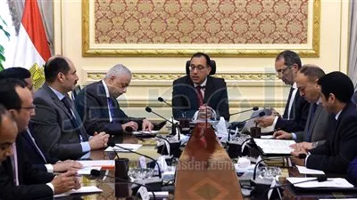 رئيس الوزراء يتابع استعدادات الامتحان الإلكتروني للصف الأول الثانوي
