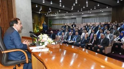 الملا يلتقي شباب «البترول» الملتحقين ببرنامج السلامة والصحة المهنية