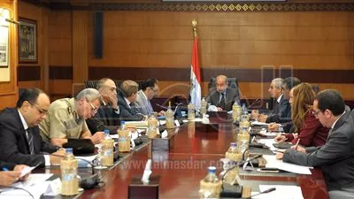 رئيس الوزراء يشكل لجنة للتعاقد على الأدوية المطلوب استيرادها لمدة عام