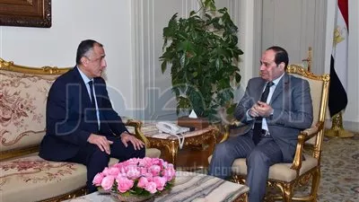 الرئيس السيسي يجتمع مع محافظ البنك المركزي