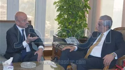 وزير التجارة يبحث تأثير تحرير سعر الصرف على صناعة الدواء