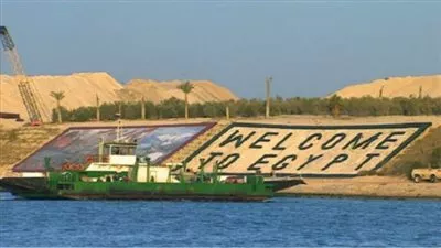 عبور 50 سفينة لقناة السويس بحمولات 2,93 مليون طن