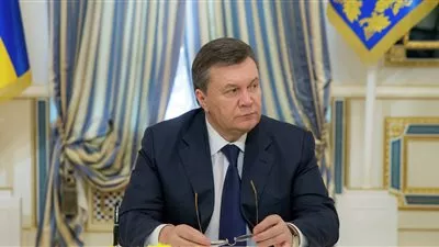 صحيفة أمريكية: الاتحاد الأوروبي قد يرفع العقوبات عن الرئيس الأوكراني السابق