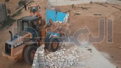 بالصور.. تنفيذ 81 قرار إزالة في مطروح