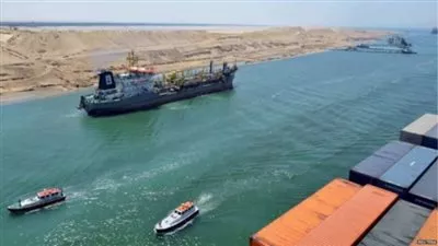 41 سفينة تعبر قناة السويس اليوم