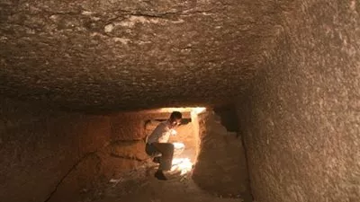 العثور على سردابين يعودان للعصر اليوناني الروماني يقودان لكشف أثري مهم بالإسكندرية