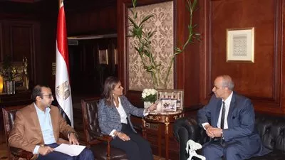 وزيرة التعاون الدولى تبحث مع محافظ الوادى الجديد دعم المشروعات التنموية بالمحافظة