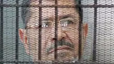 وصول مرسي وآخرين لأكاديمية الشرطة لمحاكمتهم في ''أحداث الاتحادية''