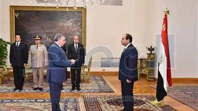 وزير التموين و6 محافظين جدد يؤدون اليمين الدستورية امام الرئيس السيسى