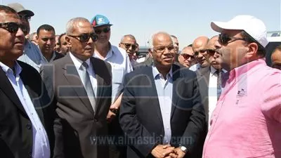 وزير النقل: افتتاح طريق القاهرة السويس خلال أكتوبر المقبل